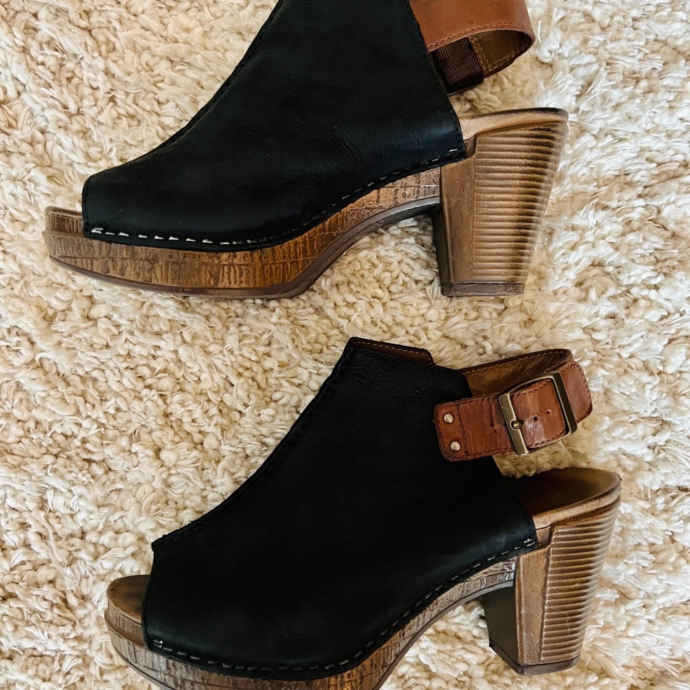 Dansko Reggie Peep Toe Block Heels Size 39
